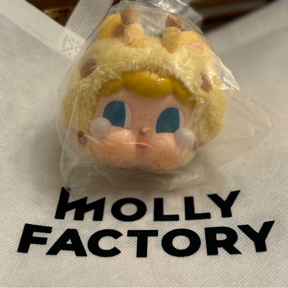 Molly Factory sad zoo day